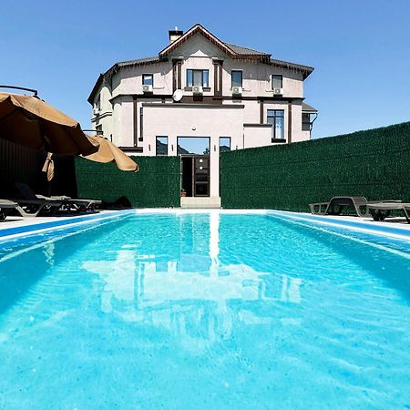 Signeev'S Villa Киев Экстерьер фото
