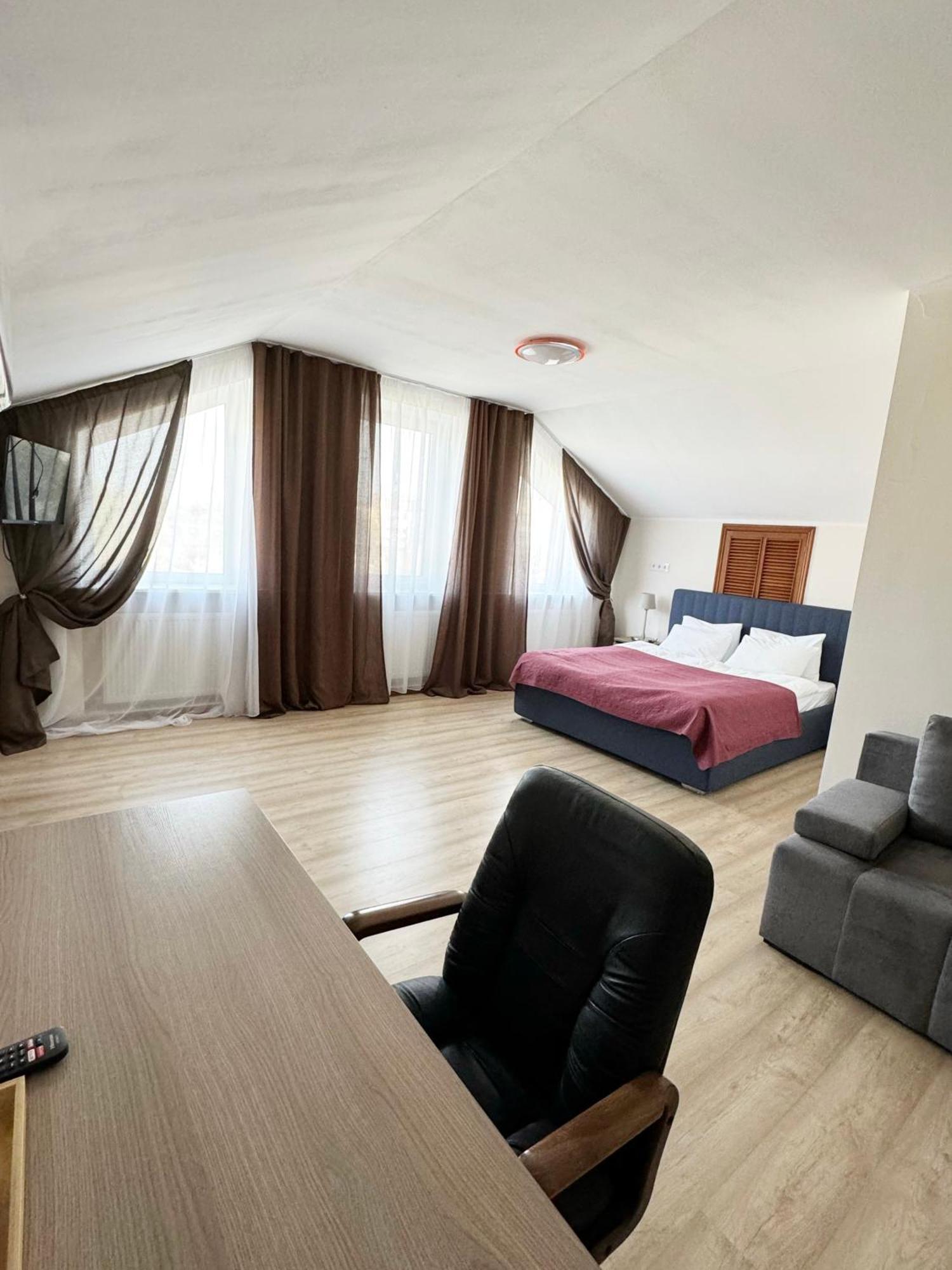 Signeev'S Villa Киев Экстерьер фото