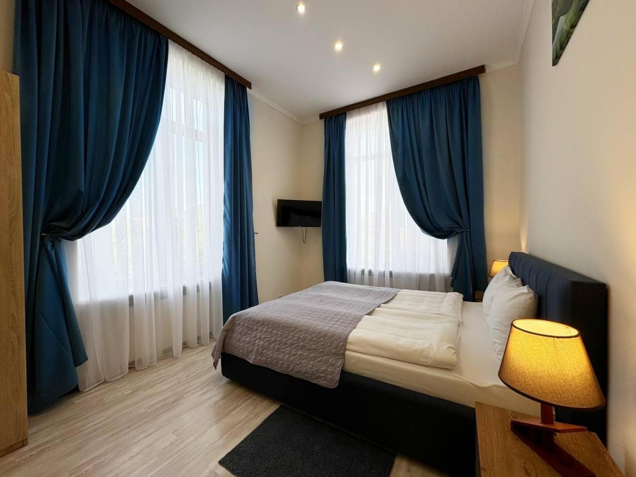 Signeev'S Villa Киев Экстерьер фото